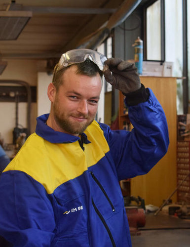 Zámočník (V. Tesařík)